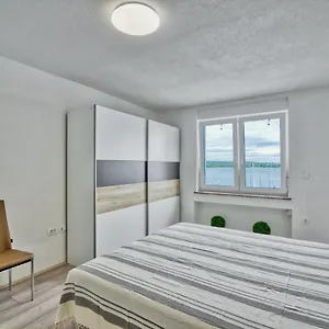  Apartman Marina With Sea View Horvátország